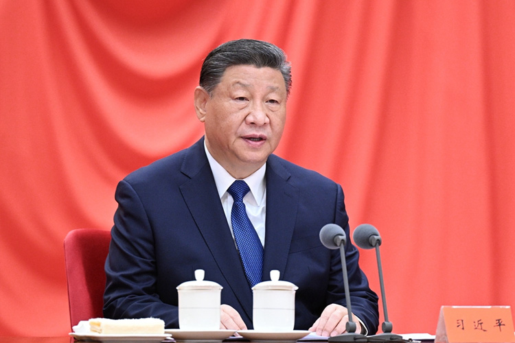 中办印发《通知》在全党开展深入贯彻中央八项规定精神学习教育